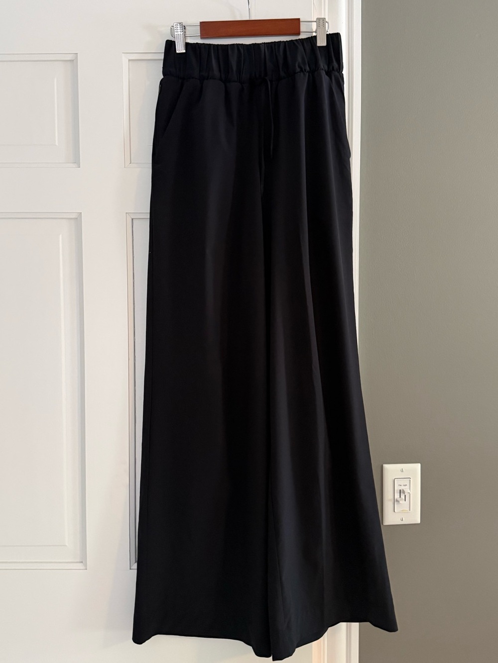 All in Motion wide leg pants